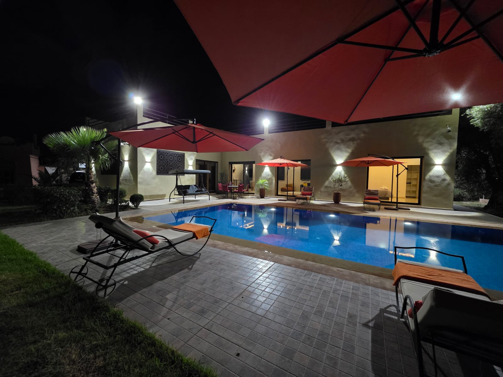 APPARTEMENT AND VILLAS